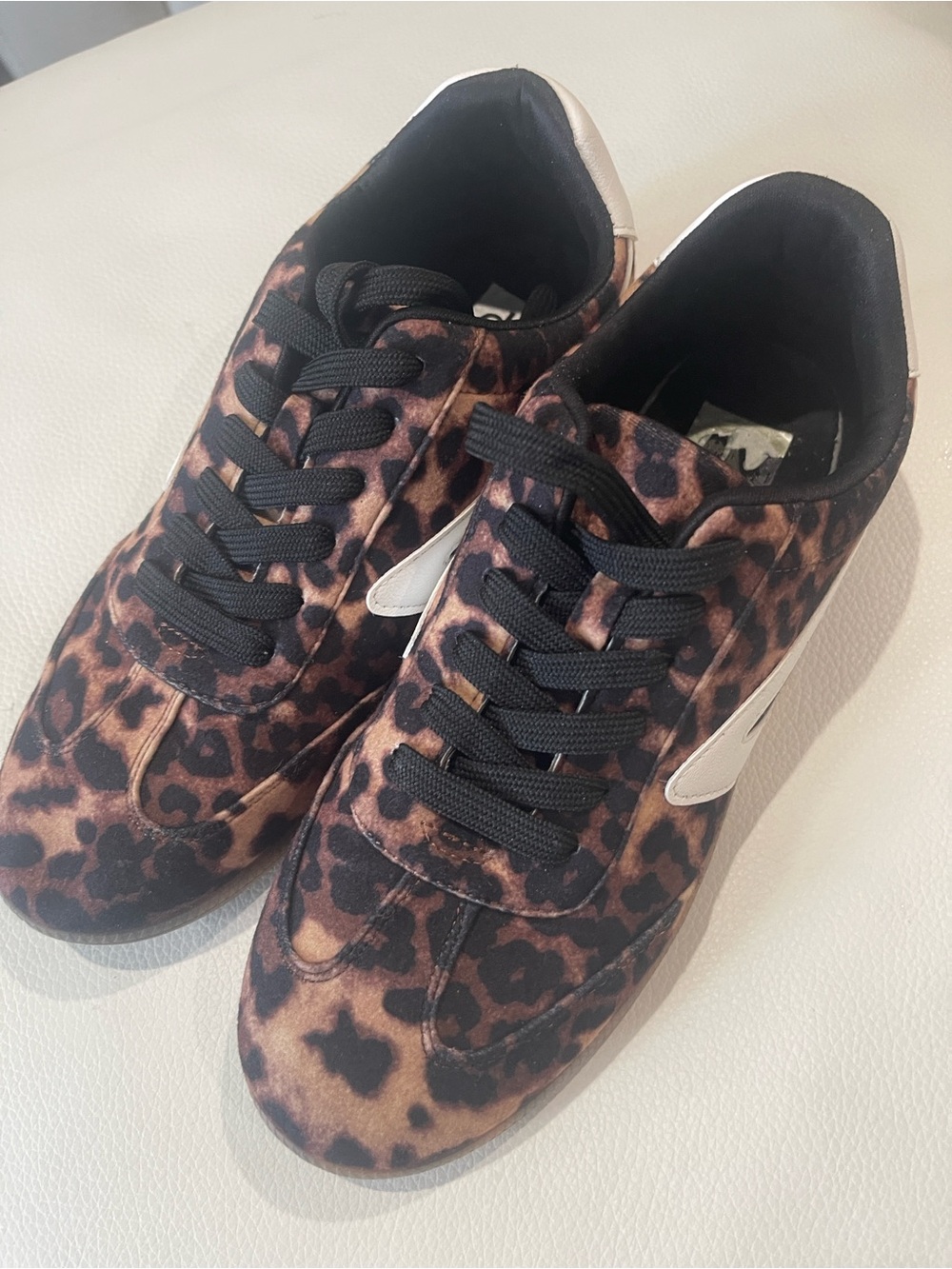 Leopard Print Casual Sneakers with White Side Accent